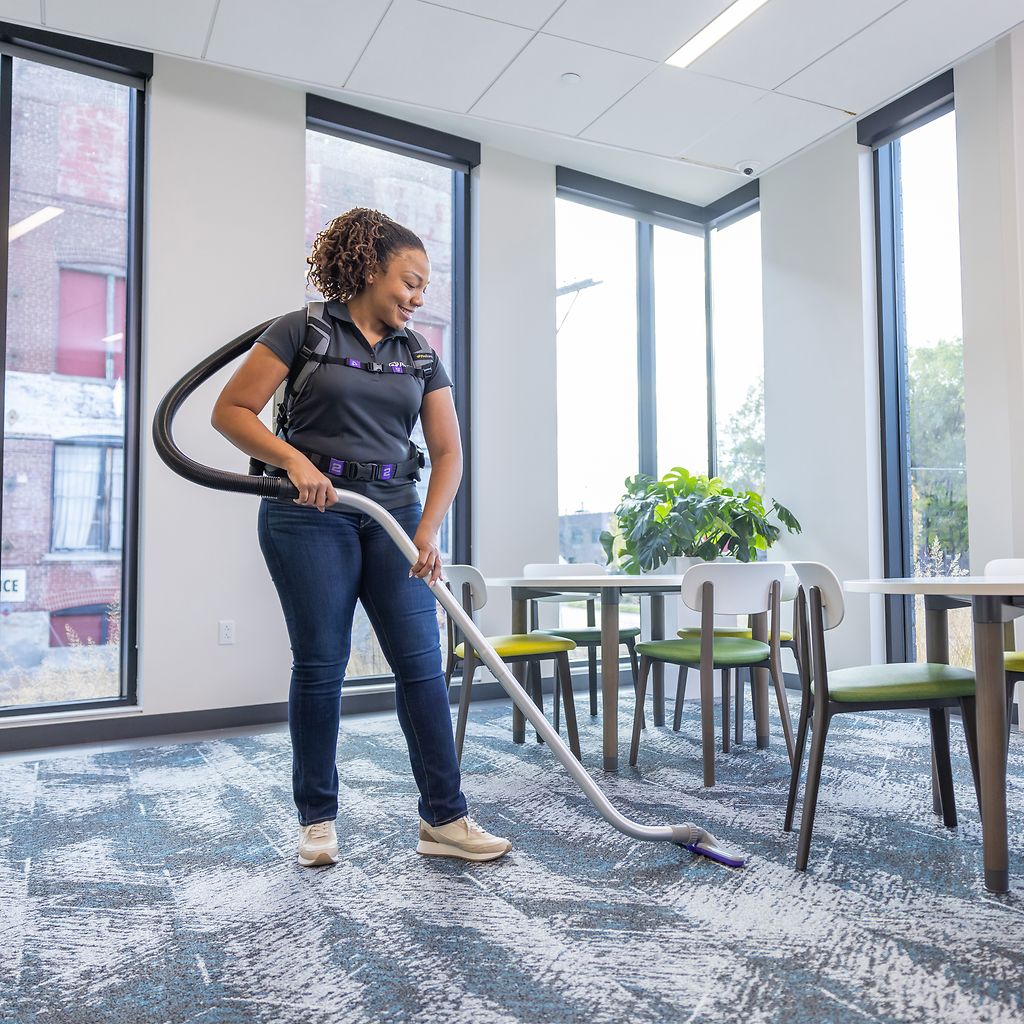 9_5_107775_GoFit3-CRDLS-F-seating-area-3-3000