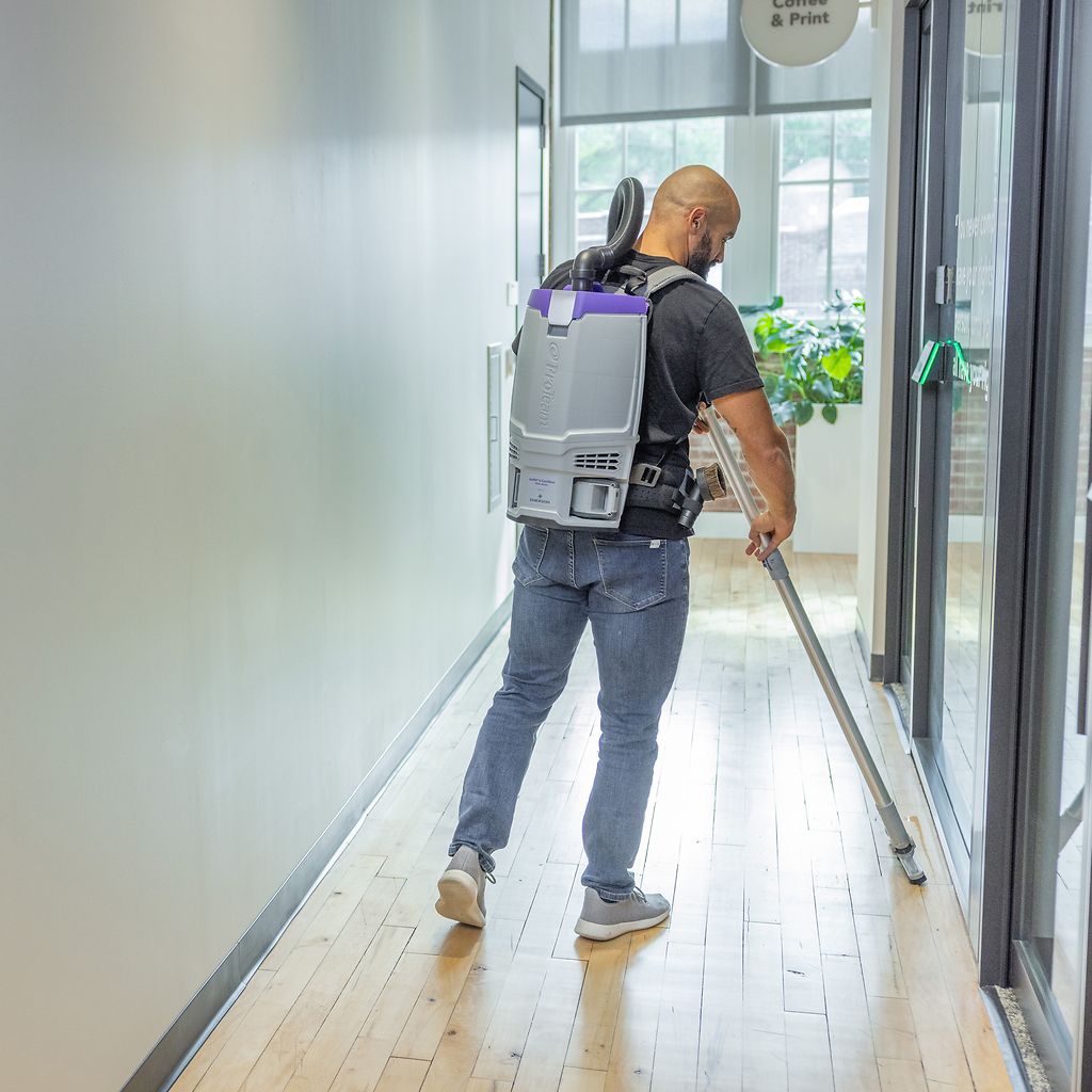 8_107784_GoFit6-CRDLS-M-hallway-sweep-2-3000