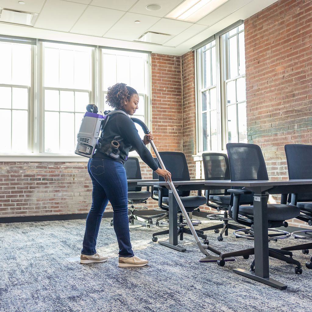 7_107780_GoFit3-CRDLS-F-desks-blade-3-3000